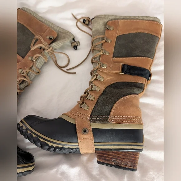Sorel Conquest Carly Two-Tone Lace-Up Waterproof Tall Military Style Duck Boots - Picture 7 of 15